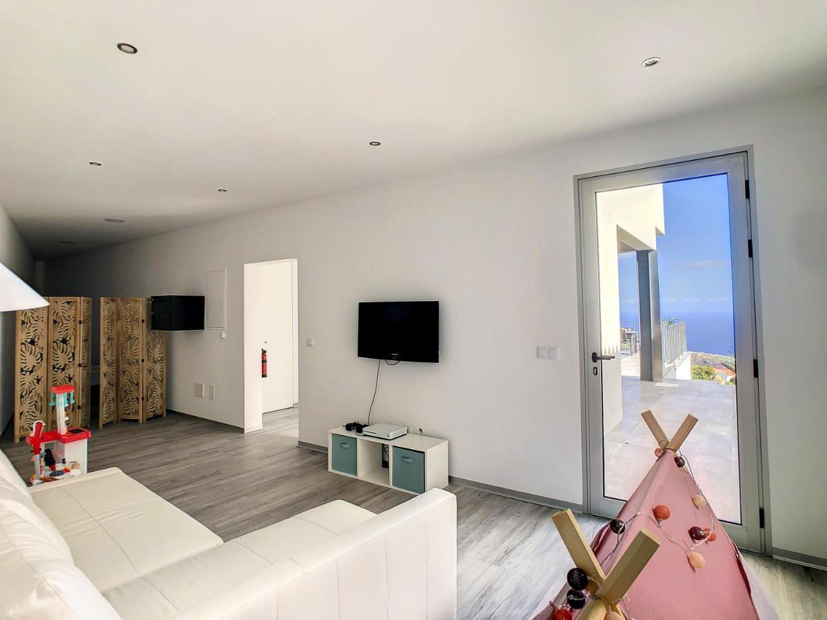 Villa Piece Of Heaven By Lovelystay Estreito Da Calheta Екстериор снимка